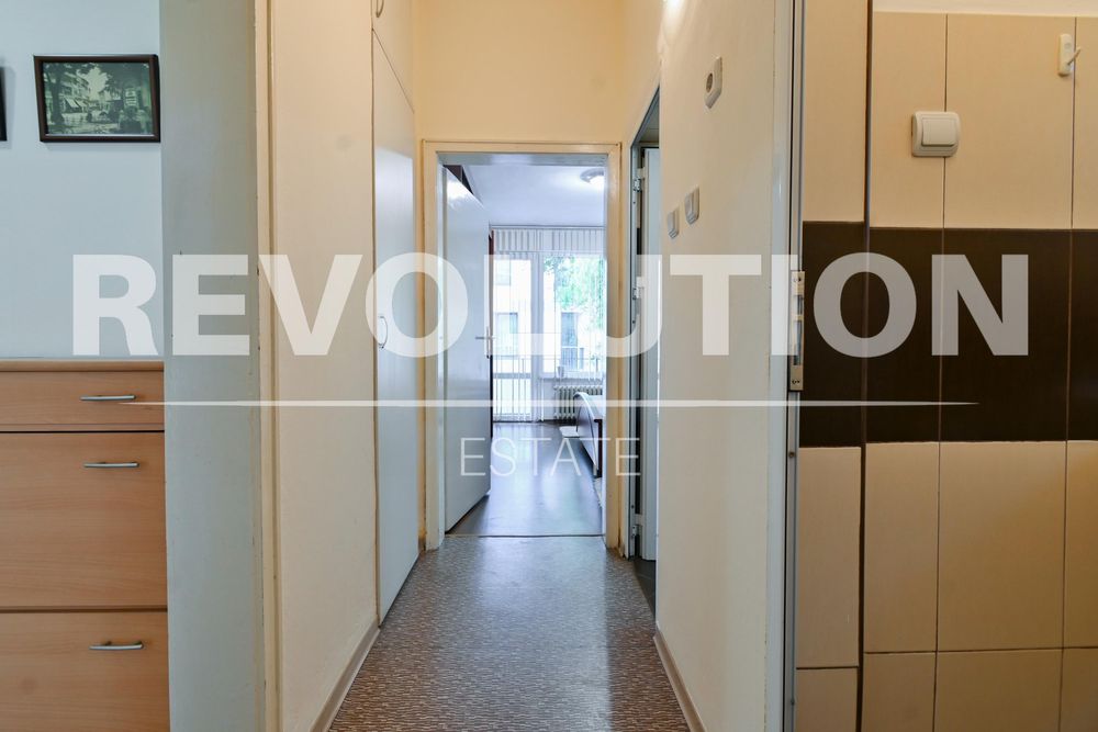 Дава се под наем Тристаен апартамент в София, Център - 93 кв.м за 750 € - Снимка #14