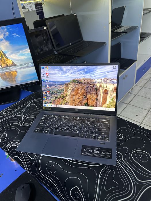 Acer Swift 3 Core i5-1135G7 ОЗУ-8ГБ ССД-512ГБ емкость 67% в отличном с