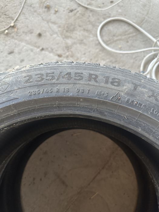 Продам покрышки 235/45/18