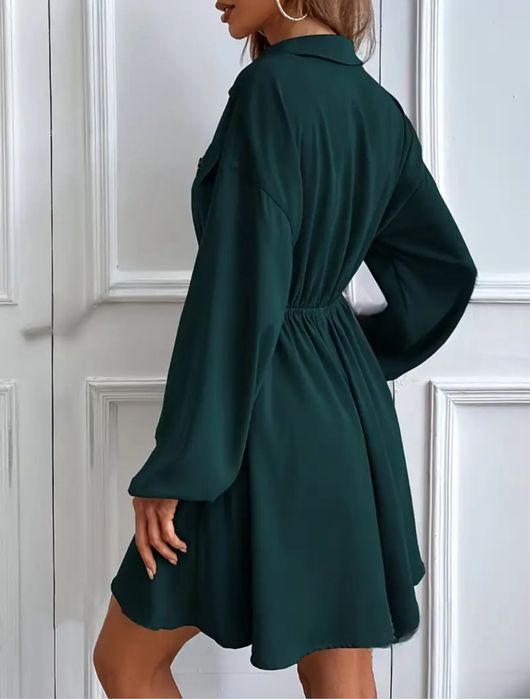 Тъмнозелена рокля с дълъг ръкав