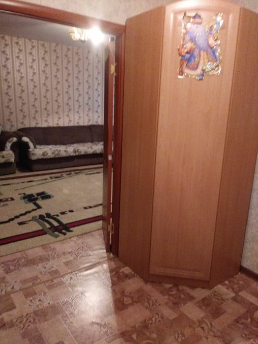 Сдается 1 комн кв в 10 мкр.