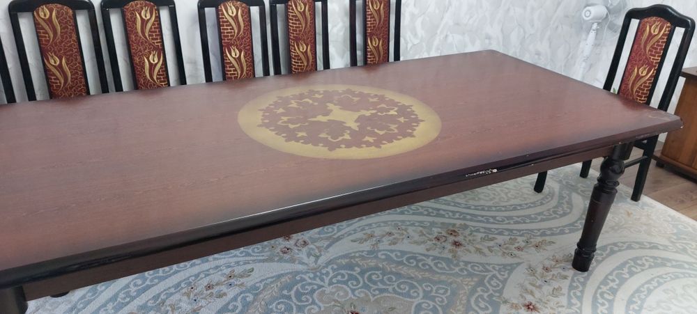 Стол и стулья комплект