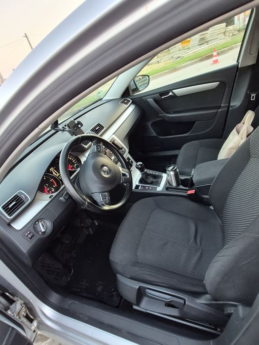 Vand Vw passat combi 1.6 tdi an 2011