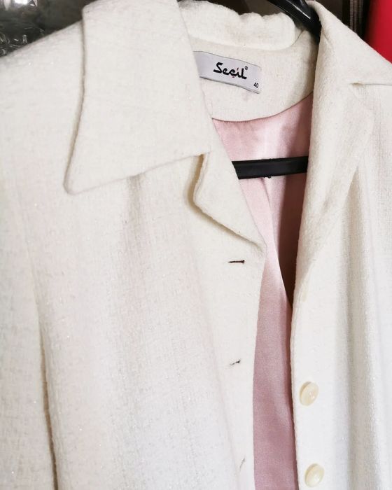 Продам белое пальто