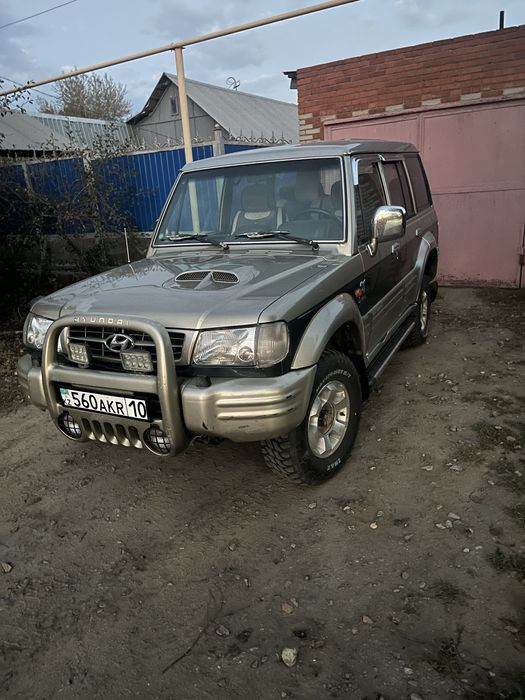 Hyundai Galloper 2
