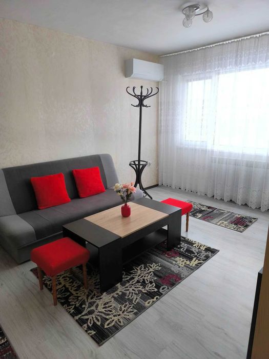 Двустаен апартамент под наем в кв. Младост