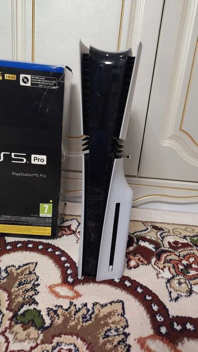 Playstation 5 pro Дисковод 2Тб 2 джостик состояние идеальное как новый
