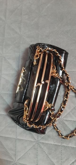 Geanta lacuita neagra eleganta 60 lei