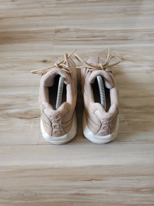 Оригинални дамски маратонки Nike Air Max 95 Bio Beige