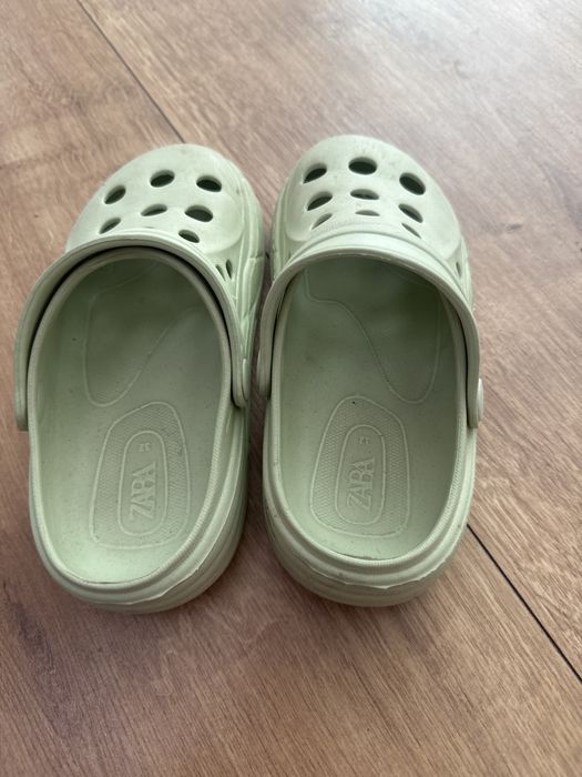 Papuci exterior cu bareta Zara mar 32