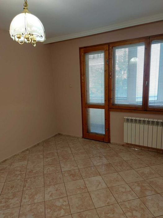 Дава се под наем Многостаен апартамент в София, Оборище - 146 кв.м за 1300 € - Снимка #4