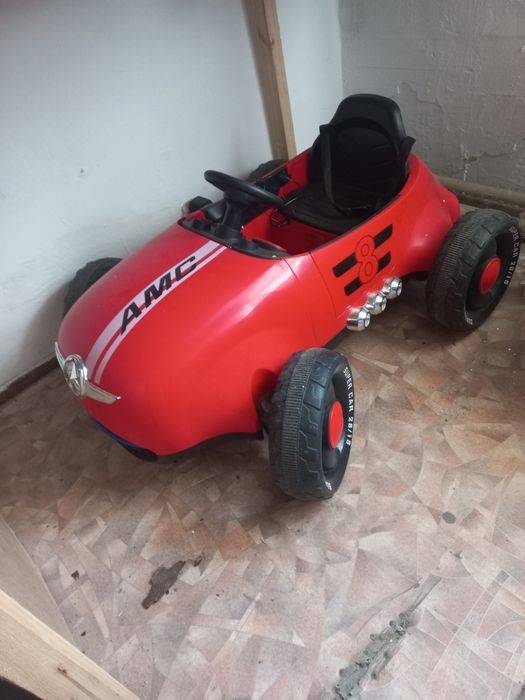 Продам машину AMG детскую.