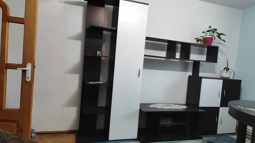 Mobilă de sufragerie