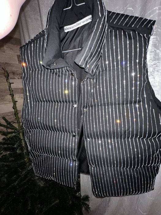 Vestă superbă cu strasuri! Strălucește ireal de frumos!