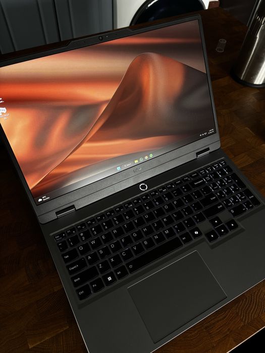 Laptop Gaming Lenovo LOQ 15 ARP9