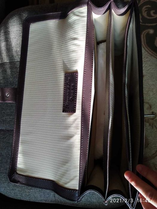 Кожаный портфель  Lancel