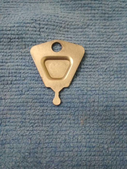 Автозапчасть. Ваз 2106. Оригинальный. Ключик. от антенны АР-108