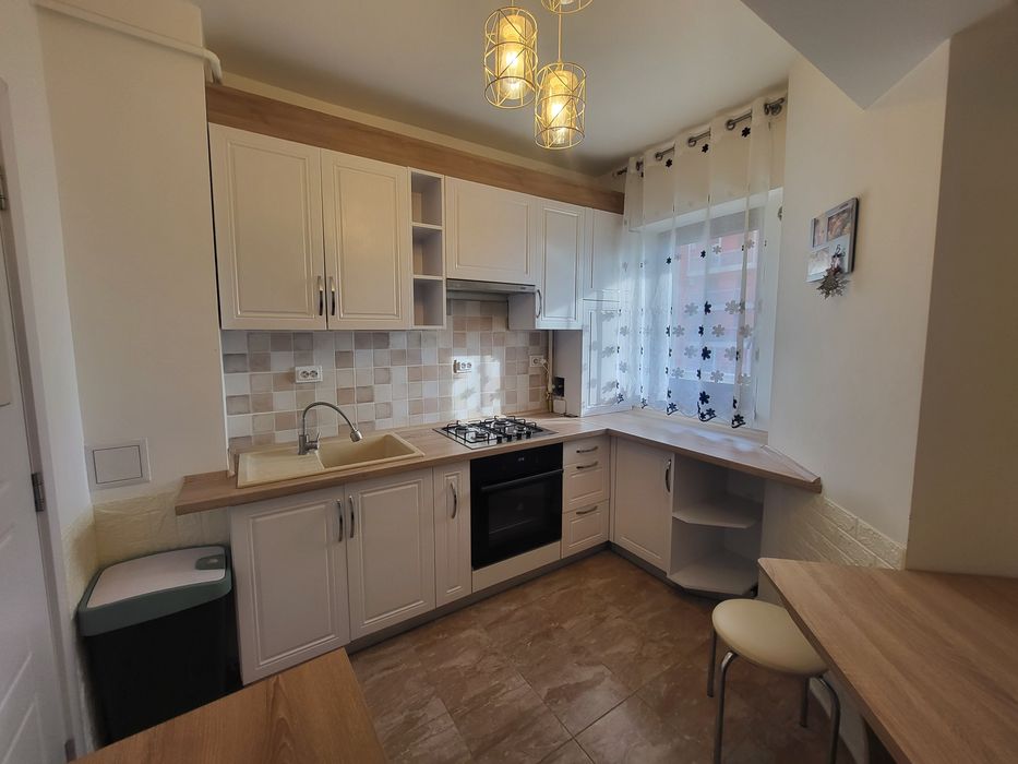 Apartament de închiriat cu o camera River Towers  Tudor  cu loc de par