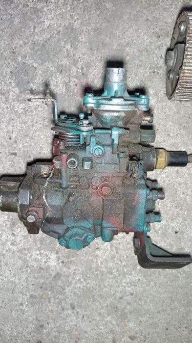 Pompa injectie Ford Transit 2.5 D