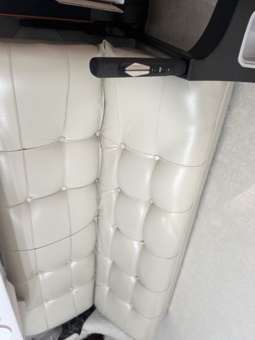 Диван продам ……………