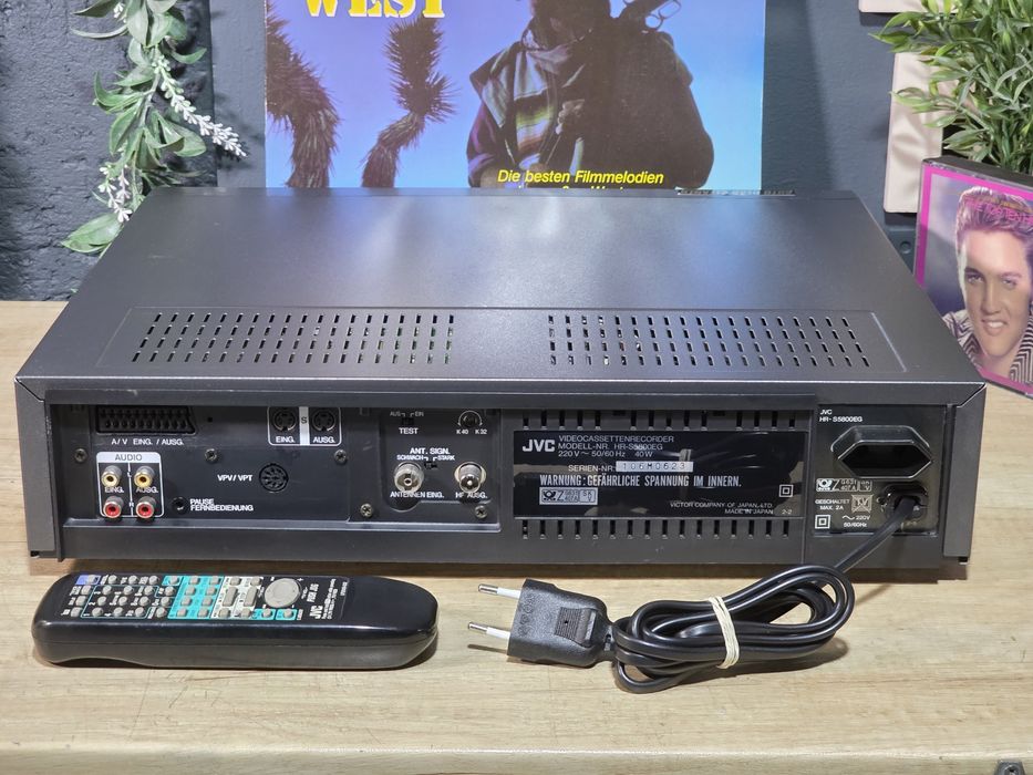 Video player JVC HR-S5800 EG, super vhs, vcr recorder , telecomanda
