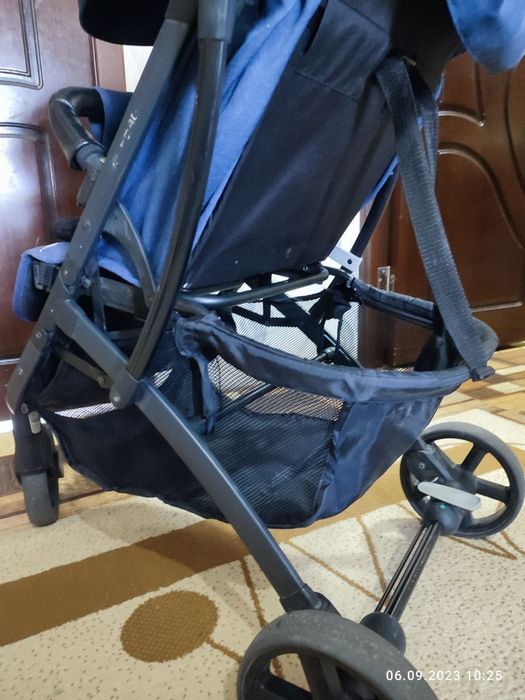 Продается коляска чемодан в отличном состоянии. Фирма Bene Baby. 
3 по