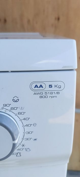 Продавам пералня Whirlpool