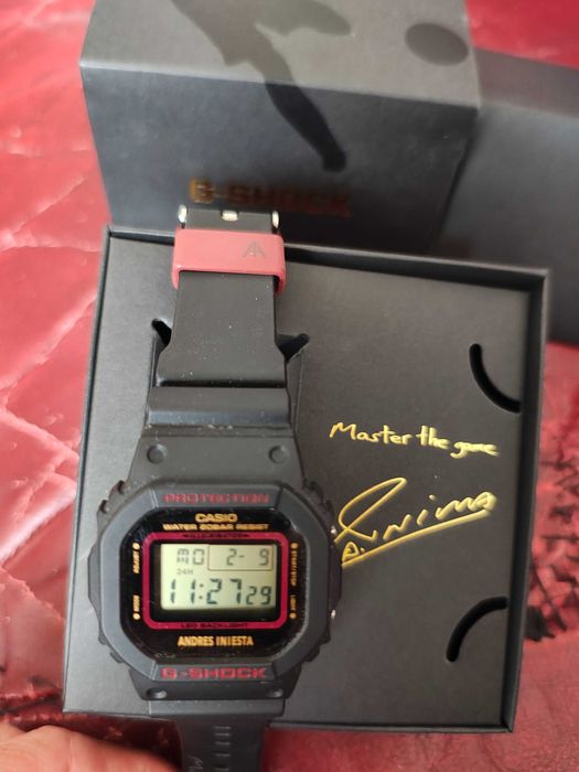 Продавам Часовник GARMIN Solar GPS