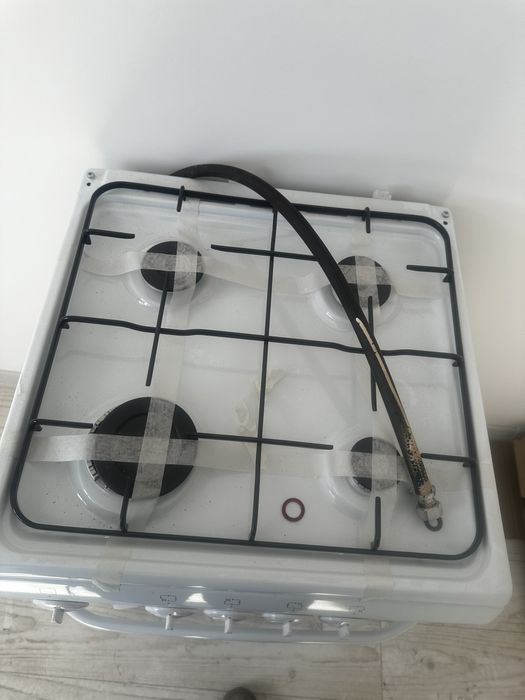 Продам газовую плиту