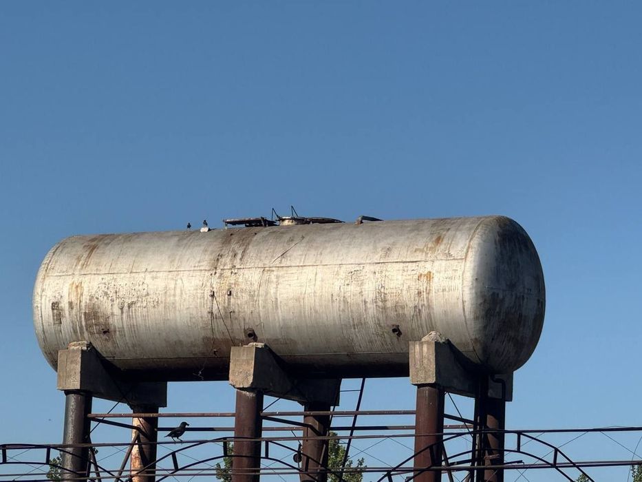 Цистерна емкость бочка