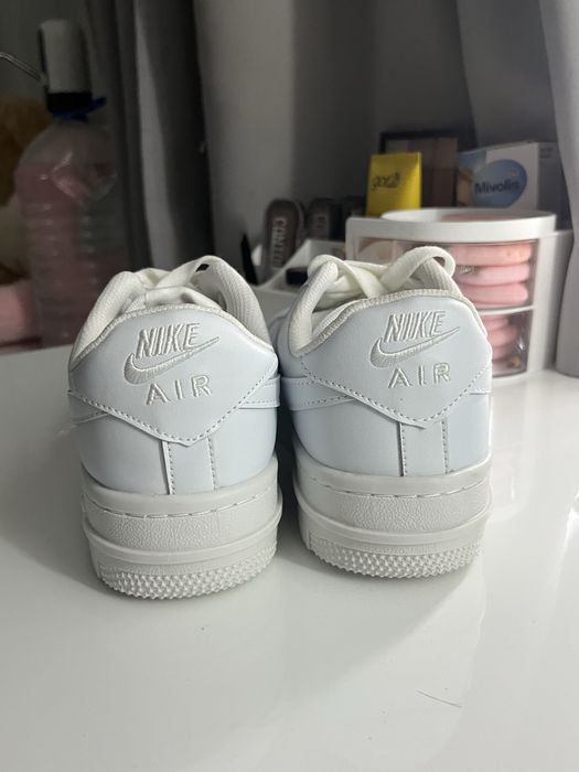 Чисто нови Nike air force