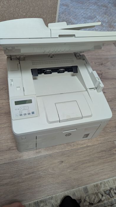 Принтер HP LaserJet Pro