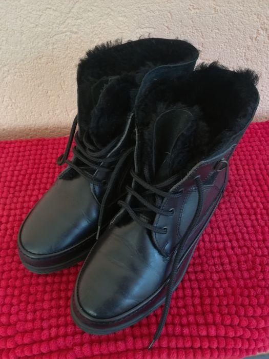 Ghete piele dama nr 37 blana Pesto
