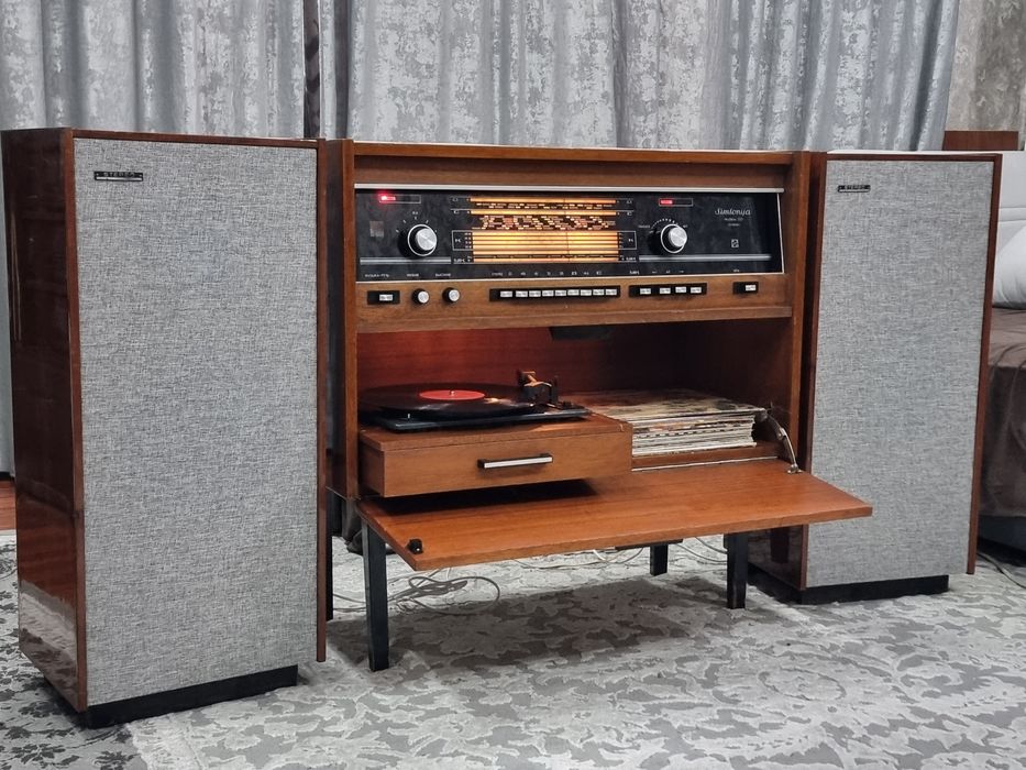 Ламповая радиола Симфония 003 в подарок 20 пластинок