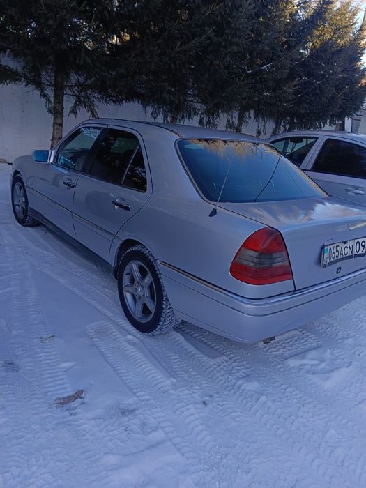 Продаю Mercedes C220