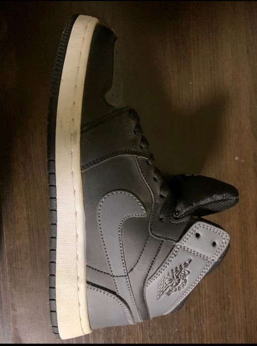 Кросовки на весну.Для мальчиков и девочек.оригинальные.39 размер.