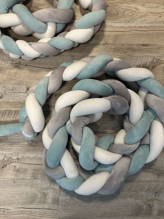 Doua protectii laterale pentru patut, din material moale