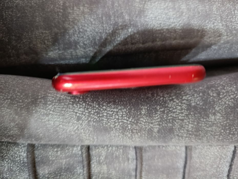 Продам iPhone XR