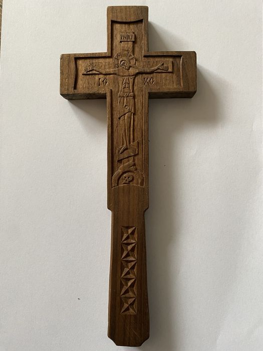 Cruce sculptata manual