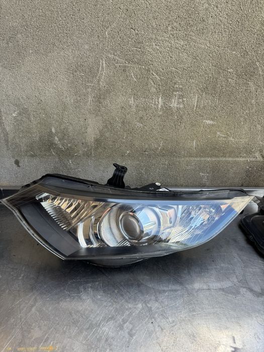 Far bixenon Honda Civic an 2012-2015 cod 33150TV0G112M1