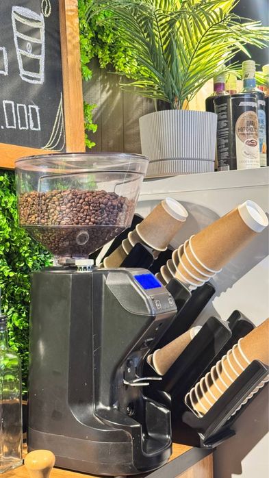 Кофе бизнес сотилади, ишлаб турган кофе с собой