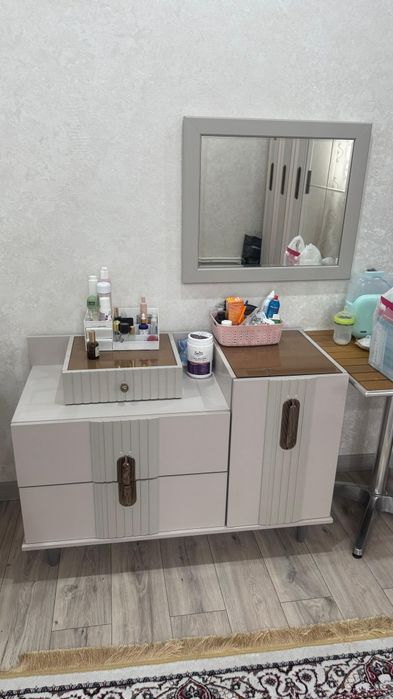 Продам спальный гарнитур