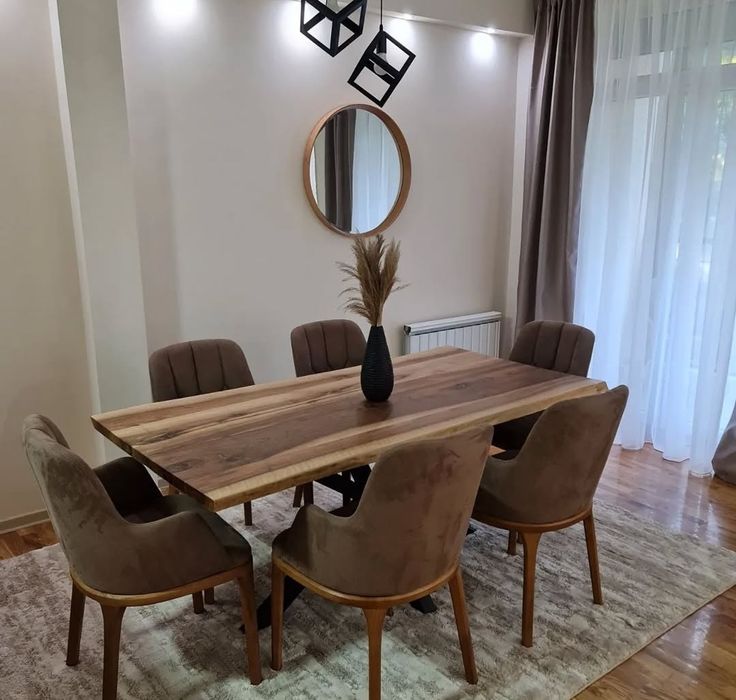 Трапезна маса масив орех