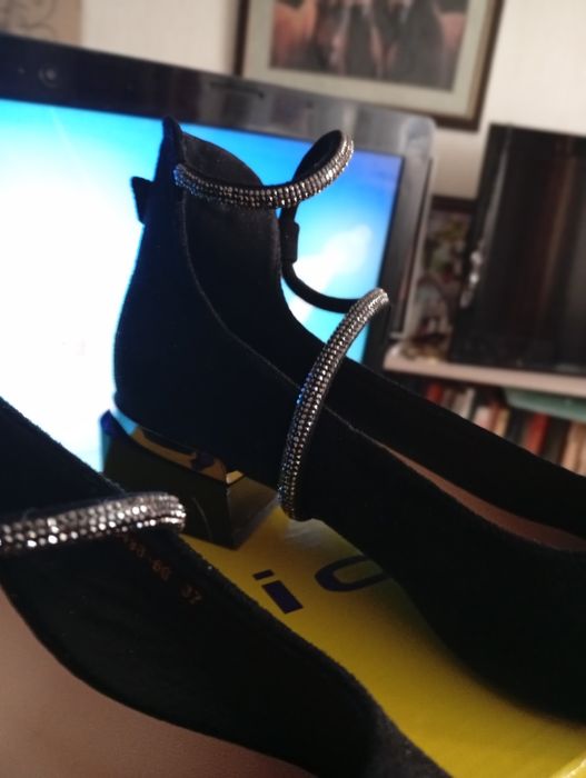 Туфли новые продам.  Торг.