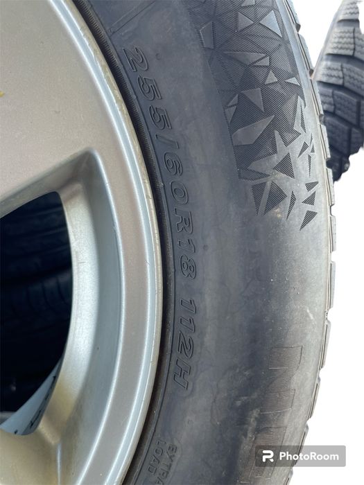 Jante aliaj Land Rover R18 cu anvelope de iarna 255 60 R18