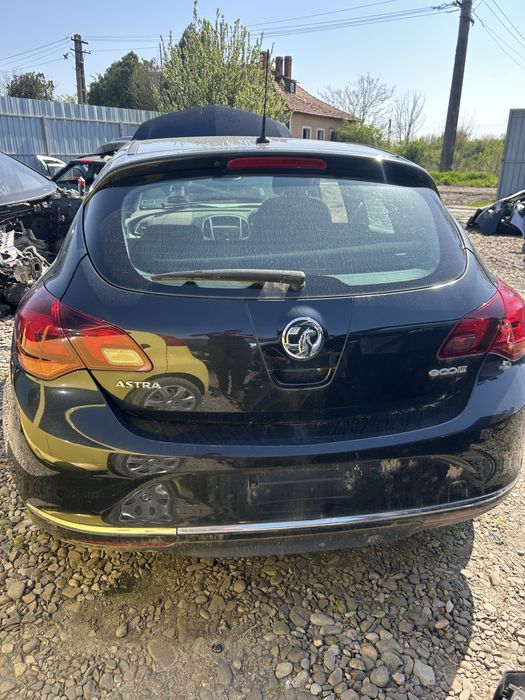 Bară spate completă Opel Astra J facelift 2014