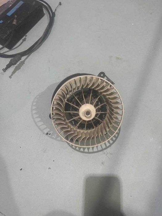W124 Вентилятор отопителя салона