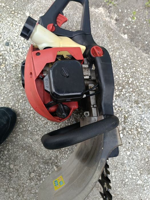 Моторен храсторез hanseatic.