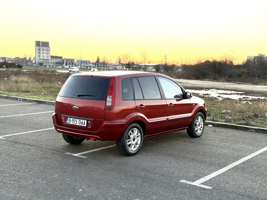 Ford Fusion cu Doar 79.000 Km, Proprietar, Distributie Schimbata