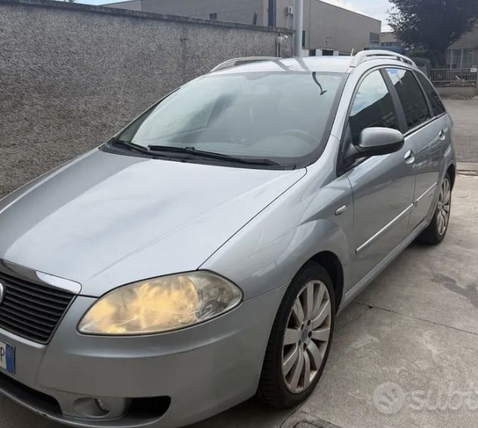 Fiat croma fabricație octombrie 2005 ,prima înmatriculare februarie 2006 ,model Giuggiaro